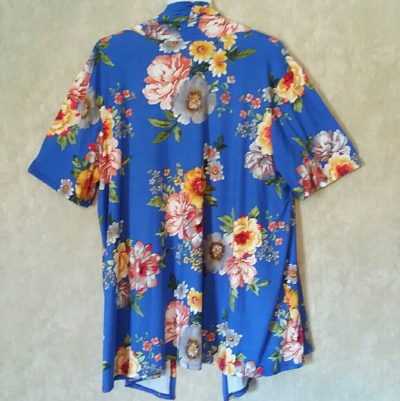 Blue Floral Kimono plus size 1X SALE - Picture 2 of 4